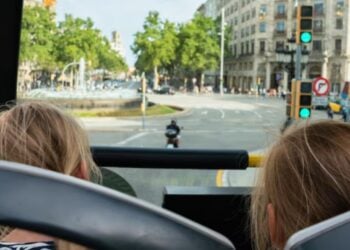 Madrid en tuk tuk para descubrir la ciudad con calma