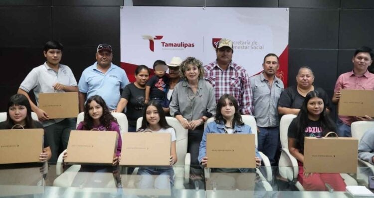 SEBIEN computadoras jóvenes comunidades