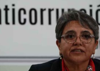 Sancionan servidores públicos