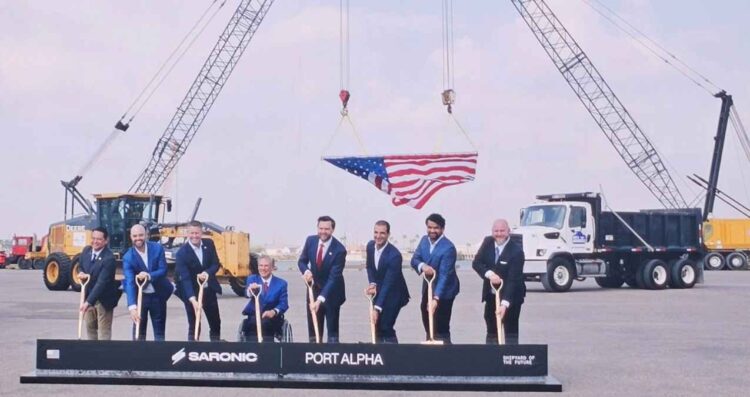 Saronic construcción Port Alpha Brownsville