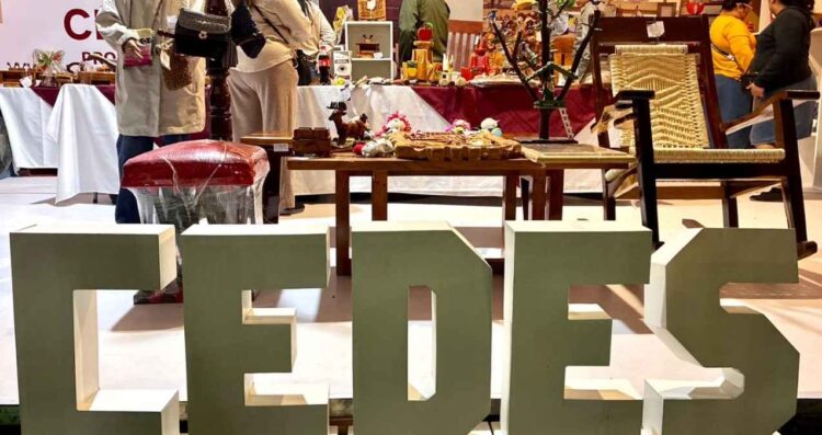 Sspt Cedes stand artesanias