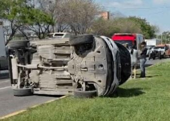 Vehículo fraccionamiento Mirasur Escobedo