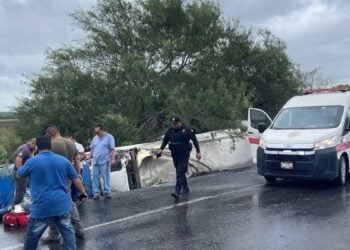 Vuelca tráiler San Fernando