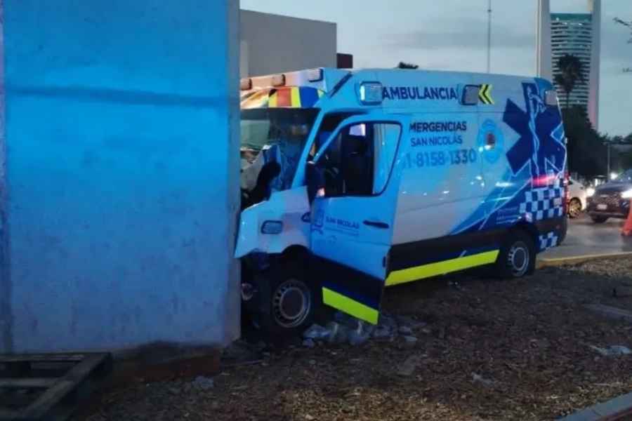 accidente vial paramedica Monterrey