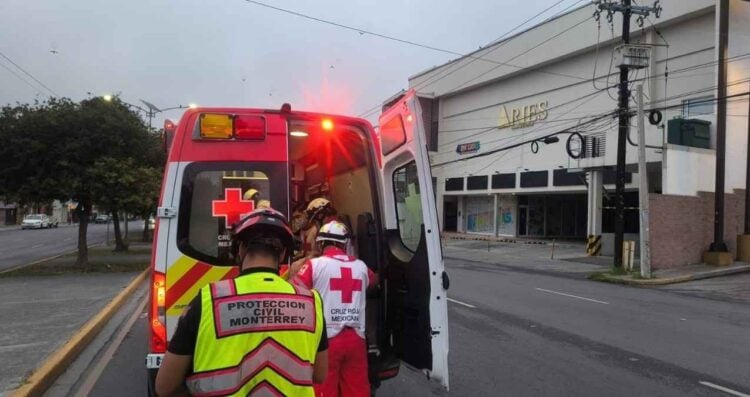 adulto mayor atropellado en Monterrey