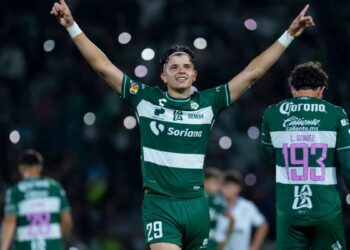 delantero Tahiel Jimenez
