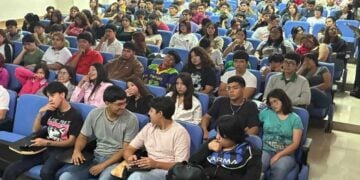 estudiantes de la UTNL Nuevo Laredo