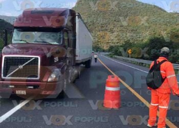 herido conductor tráiler rumbo nuevo