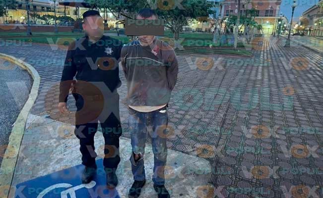 hombre en azoteas en Tampico
