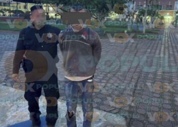 hombre en azoteas en Tampico