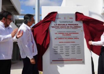 placa Beatriz Anaya Nuevo Laredo