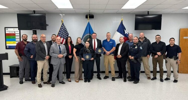 policías de Brownsville reconocidos por NCIS