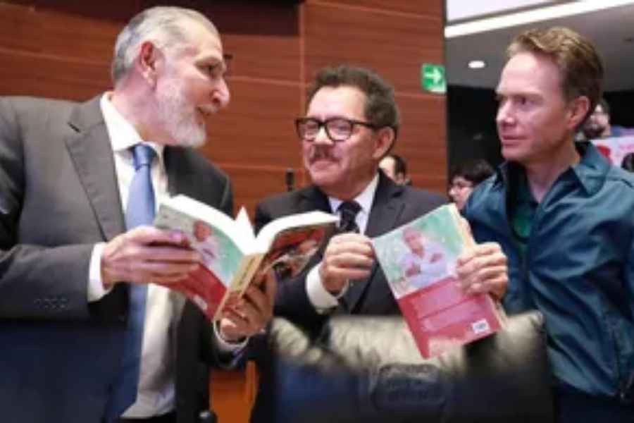 senadores libro Pueblo