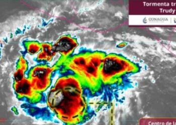 tormenta Trudy en huracán