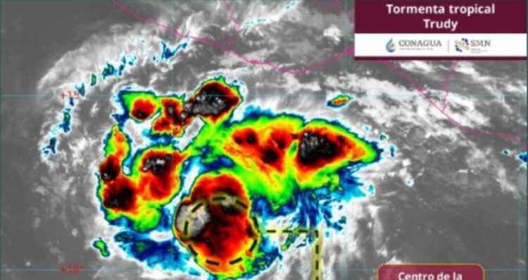 tormenta Trudy en huracán