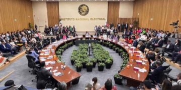 trabajadores secretaria ejecutiva INE